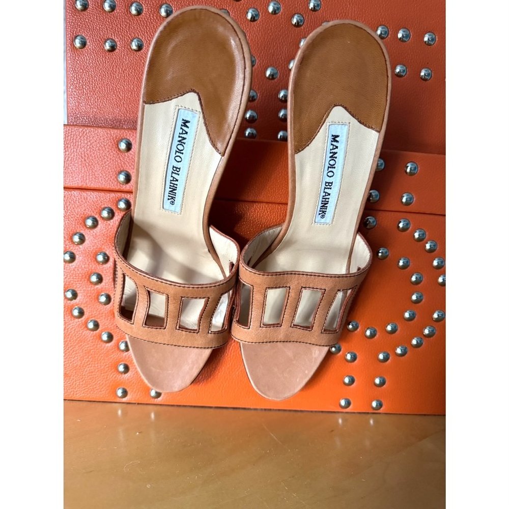 Manolo Blahnik Tan Leather Slip On Sandals 38